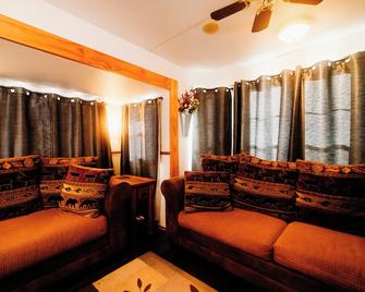 La Junta Colorado Cabins - La Junta - Wohnzimmer
