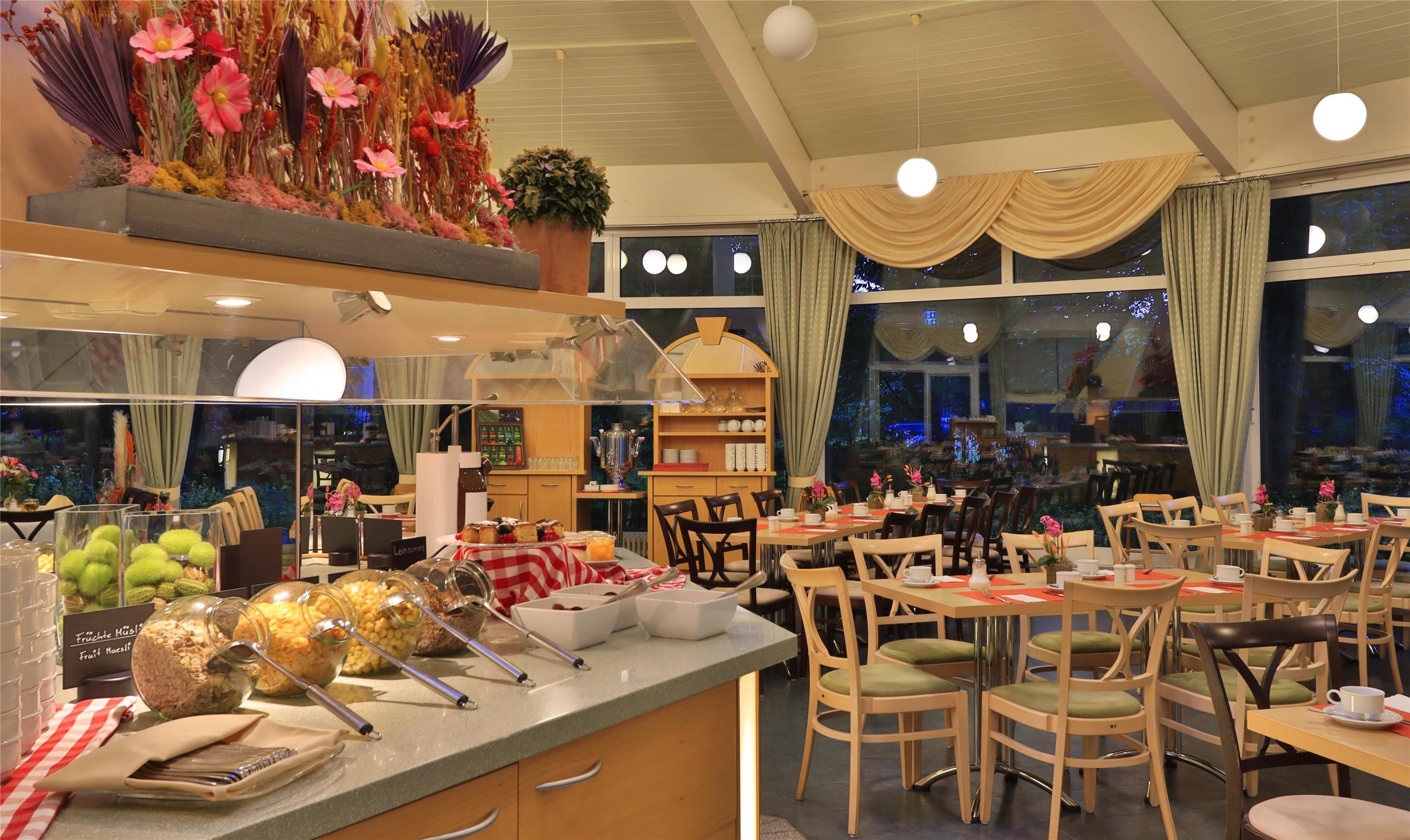 هوتل أم تيراسنوفر - درسدين - مطعم