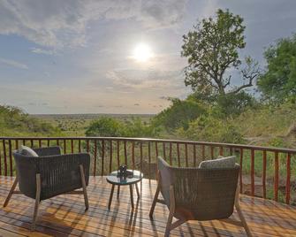 Four Seasons Safari Lodge Serengeti - Kilimafedha - Balcón