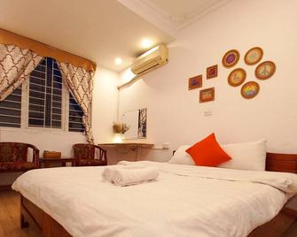 Hanowood Homestay & Travel - Hanoi - Bedroom