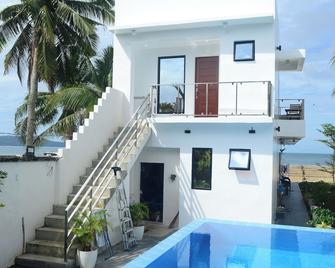 Rlj Beach House - Naval - Pool