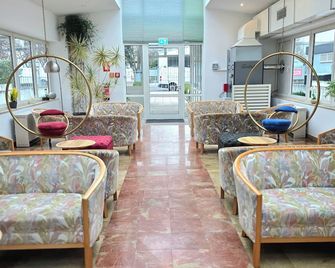 Hotel Pause - Free Wifi & Free Parking!! - Hofheim - Lobby