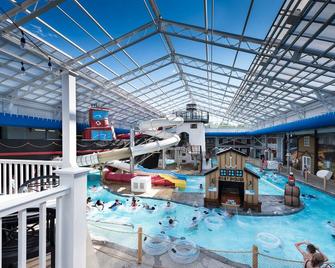 3bed/3bath luxury condo w/water park passes - Hyannis - Pool