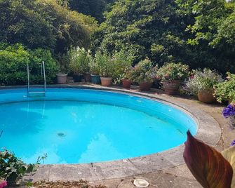 Holly House - Haywards Heath - Zwembad