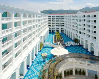 Mövenpick Myth Hotel Patong Phuket - Phuket - Byggnad