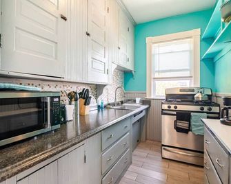 Lovely 3 bedroom apartment for rent - New Bedford - Cocina