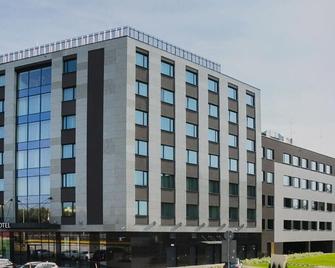 B&b Hotel Warsaw East - Warszawa - Budynek