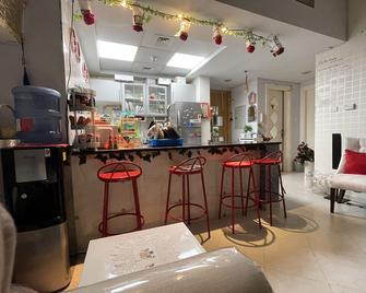 One Bhk Furnished Appartment - Charjah - Bar