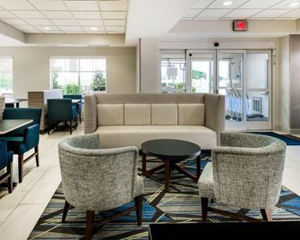 Holiday Inn Express Charlotte West - Gastonia By IHG - Gastonia - Lounge