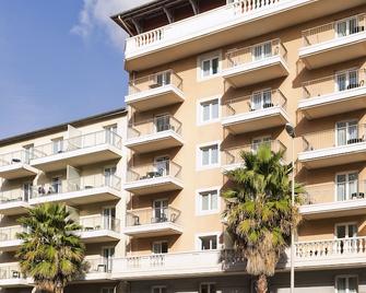 Aparthotel Adagio Access Nice Magnan - Nice - Building