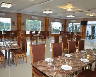 Corbett The Grand - Rāmnagar - Restaurant