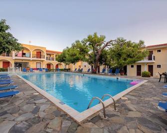 Iliessa Beach Hotel - Zakynthos - Pool