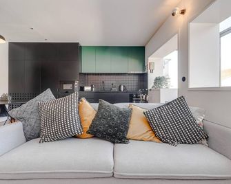 Nomad's Family - 2bed Spacious Apartment Gaia - Vila Nova de Gaia - Salon