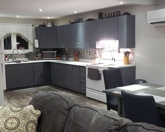 Cozy home away from home - Port Hastings - Kitchen