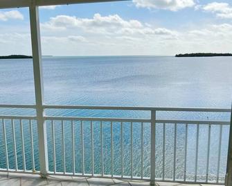 Tides & Tranquility - Venture Out Unit 053 - Summerland Key - Balcony