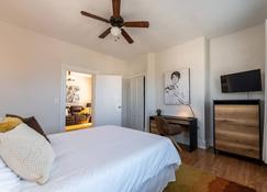 Bellevue 1-Bed Private Suite- Walking Distance to Cincy - Bellevue - Bedroom