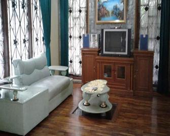 Kota Bunga M - Cipanas - Salon