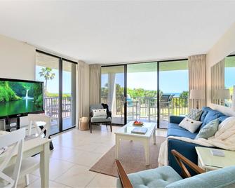 Cape Winds by Stay in Cocoa Beach - Cape Canaveral - Living room