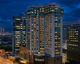 Menara Peninsula Hotel - ג'קרטה