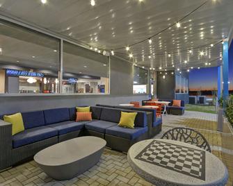 Tru by Hilton Fort Worth Fossil Creek - Fort Worth - Lounge