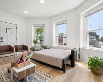 10guests! Parking 2nd Floor-Duplex - Fair Lawn - Bedroom