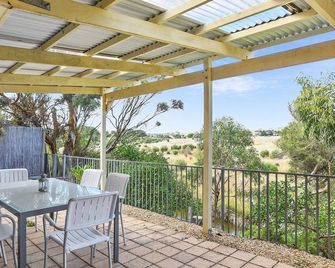By the Beach 30 Jetty Road - Normanville - Balcony