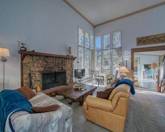 On Splendid Pond- Breathtaking Views- Private Fishing Pond - Nathrop - Sala de estar