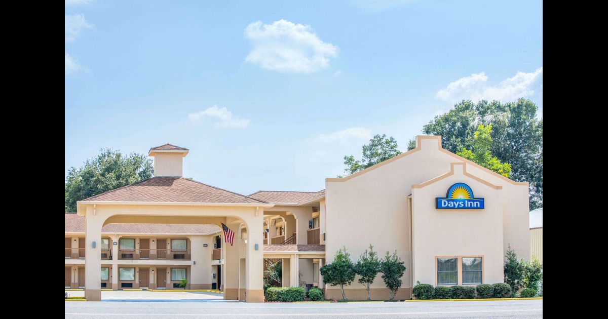 Days Inn by Wyndham Abbeville, Abbeville Compare Deals
