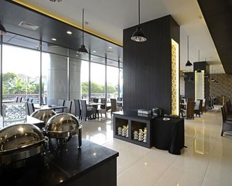 Midtown Residence Surabaya - Surabaya - Restaurante