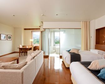 Sapporo Park Hotel - Sapporo - Living room