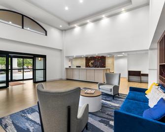 Comfort Suites Austin Airport - Austin - Lobby