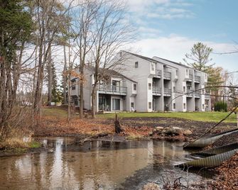 Driftwood Dreams 1B - Traverse City - Building