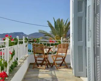 Esperos Seaside Suite in Adamas, Milos - Adamantas - Balcony