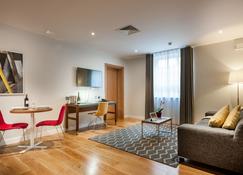 Premier Suites Plus Dublin, Leeson Street - Dublin - Living room