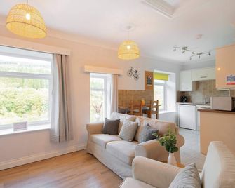 The Peak in Afan Forest Bike Park by Stae-Homes - Cymmer - Living room