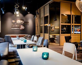 Motel One Stuttgart-Mitte - Stuttgart - Restaurant