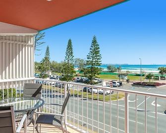 Beach Lodge Unit 9 - Coolangatta - Balcón