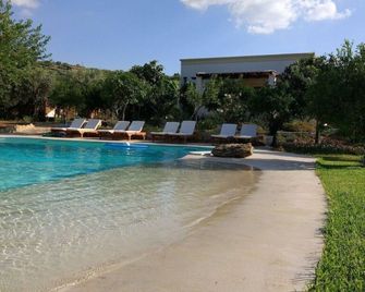 Terre e Torri Country Resort - Lascari - Piscina