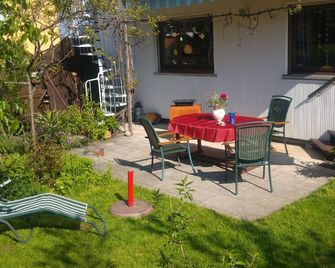 Ferienwohnung Bienenherz - Unterreichenbach - Terasa