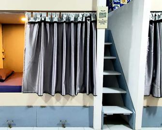 Tiny Room Hostel - Nusa Penida - Camera da letto