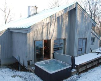 Stratton Mountain Ski House Hot Tub Sauna Shuttle - Bondville - Pool