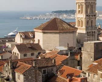 Dionis Unesco Luxury Apartment - Split