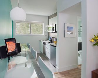1818 Meridian House - Miami Beach - Kitchen