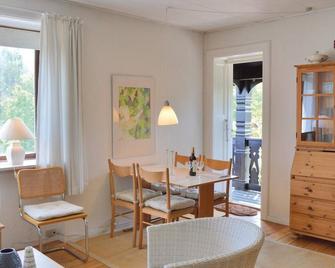 1 bedroom stunning apartment in Hornbæk - Hornbæk - Dining room