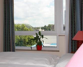 Hotel Römerhafen - Cologne