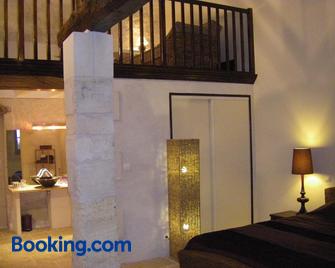 B&B Le Clos des Pierres Blanches - Brie-sous-Archiac - Bedroom