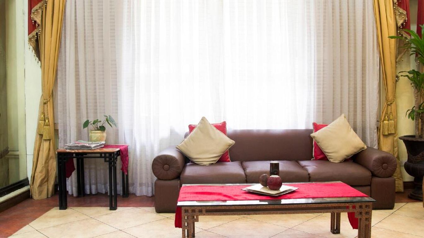 فندق وايت نايت إنتراموروس