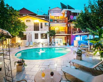 Paradise Hotel - Parga - Pool