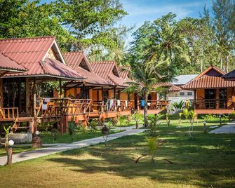 Lanta Pearl Beach Resort - Κο Λάντα
