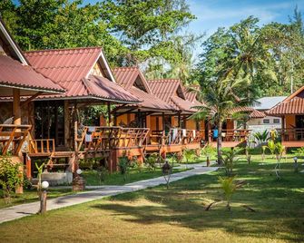 Lanta Pearl Beach Resort - Ko Lanta